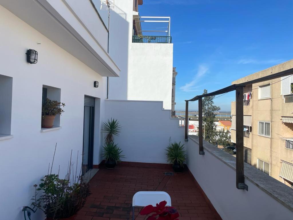 Apartamento Turistico Cristobal Colon Huelva Exterior photo